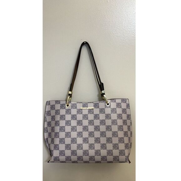 Steve Madden signature tote with matching clutch - Picture 2 of 14